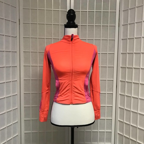 Girls Small 90 Degree and Kyodo Jackets - Picture 3 of 4